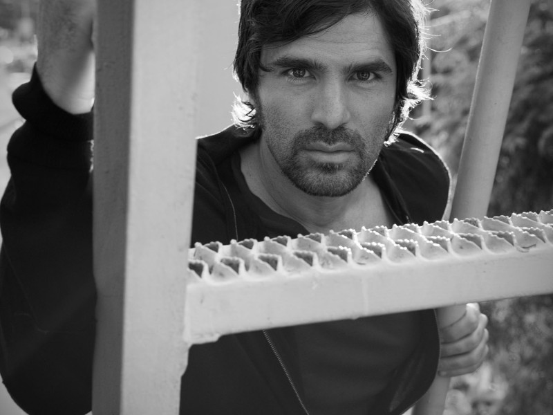 "Tener el reconocimiento de tu gente, de tu país, de tu familia, el sentimiento de que se pudo lograr en México, es muy gratificante… Me siento muy orgulloso de que la película haya conectado con el público mexicano, que es muy sensible a las historias que hablan de esperanza", dice el productor al recordar que El Gran Pequeño ha sido una de las películas que más dinero ha recaudado en la taquilla este año.