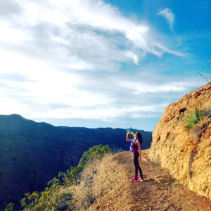 Valentina Castellani Quinn Hiking Malibu Nunu Pictures 7