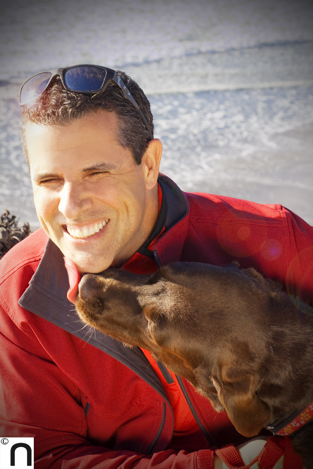 "El primer capítulo de mi libro, habla de como juzgaba yo a mi papá.  No crecí con él. Era alcohólico y golpeaba a mi mamá y, aunque yo no lo odiaba, no lo quería, porque lo juzgaba con un mal hombre..." Así comienza Marco Antonio el relato del proceso de su crecimiento personal a través del auto-perdón...